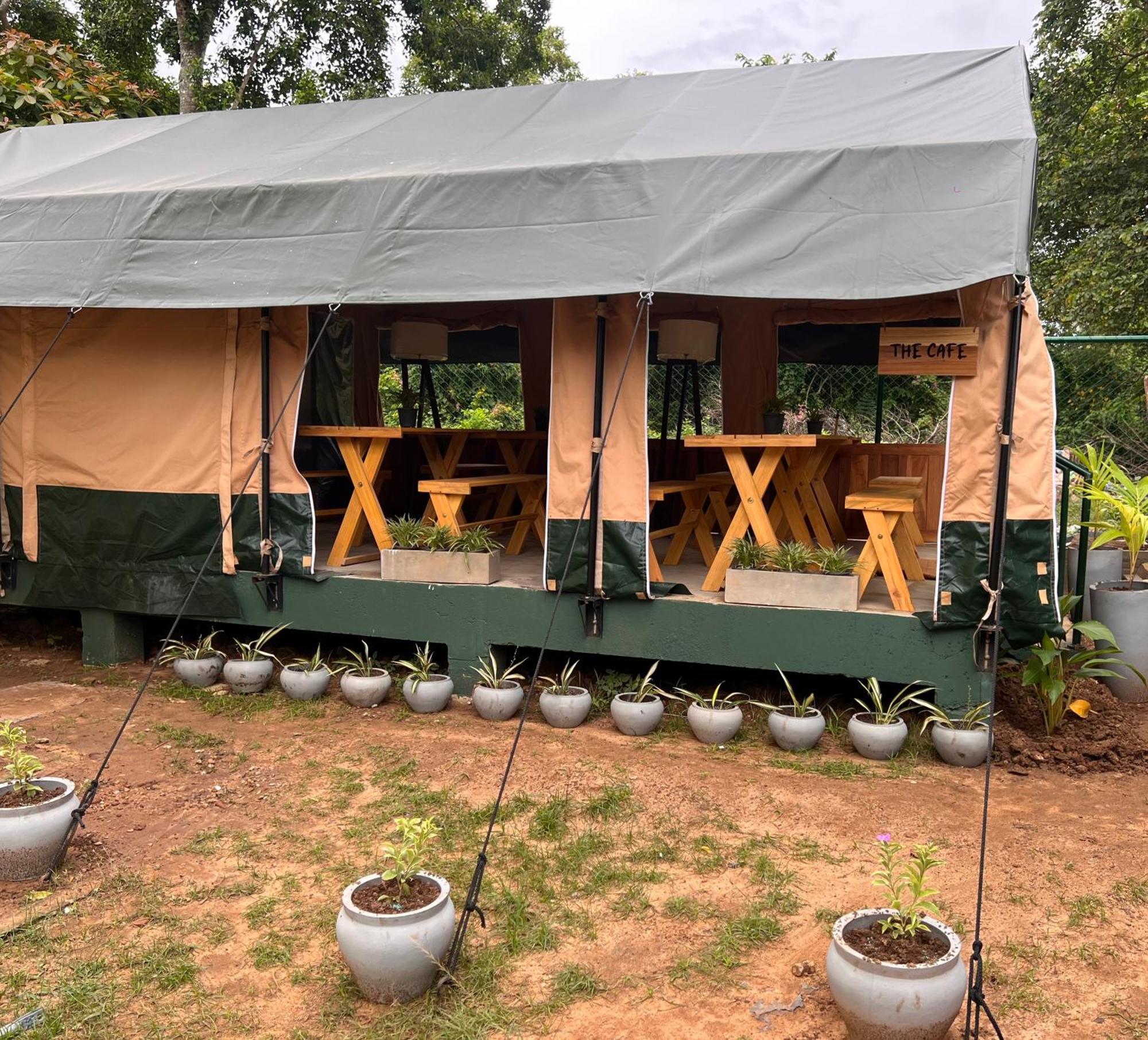 At One - Glamping Hotel Rekawa Luaran gambar