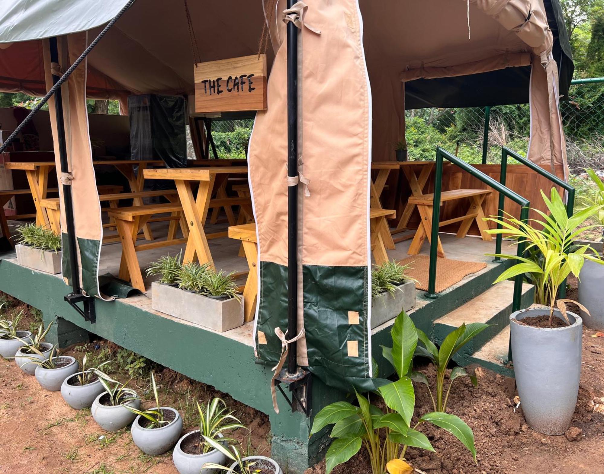 At One - Glamping Hotel Rekawa Luaran gambar