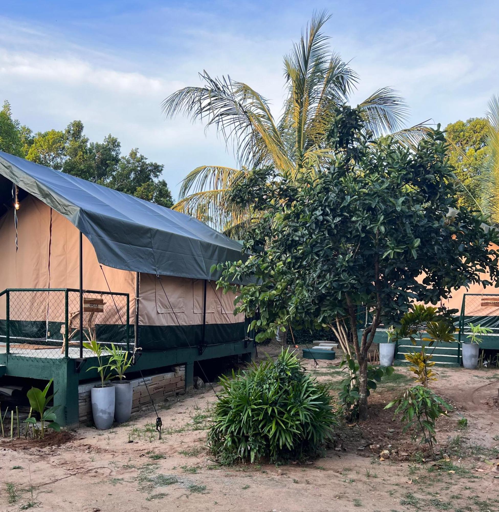 At One - Glamping Hotel Rekawa Luaran gambar